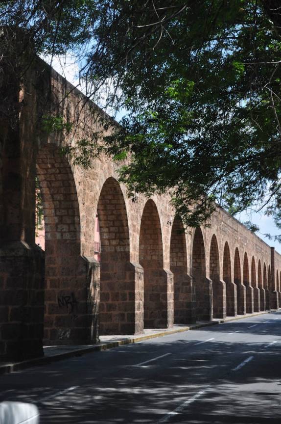 Uma das grandes atrações de Morelia, no México: o centenário Aqueduto